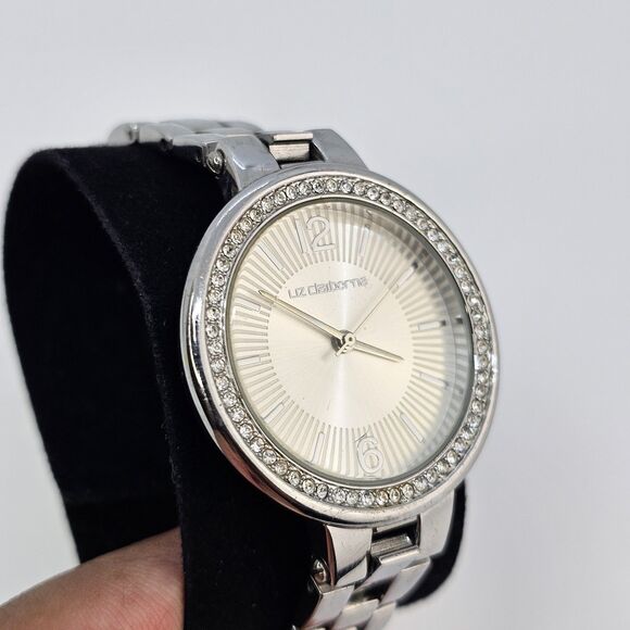 Liz Claiborne Women's Watch 35MM Gray Dial Gray Bracelet Band 5.75" New Battery - Picture 4 of 14